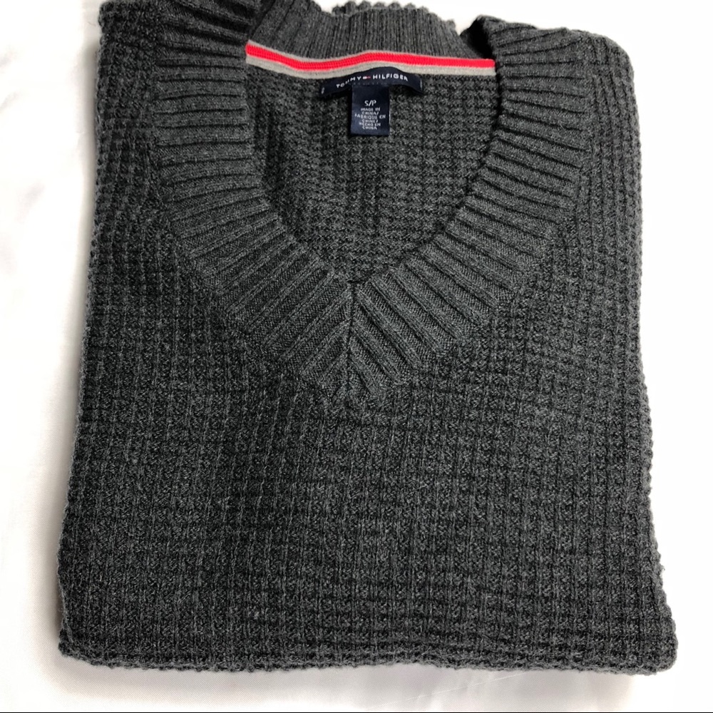 Tommy Hilfiger Gray V-Neck Sweater Size S
